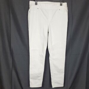 Chicos White Perfect Stretch Pull On ankle length Straight Jeans,  SZ 14